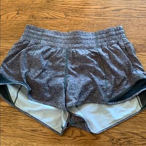 Lululemon Hotty Hot short 2.5 *online only